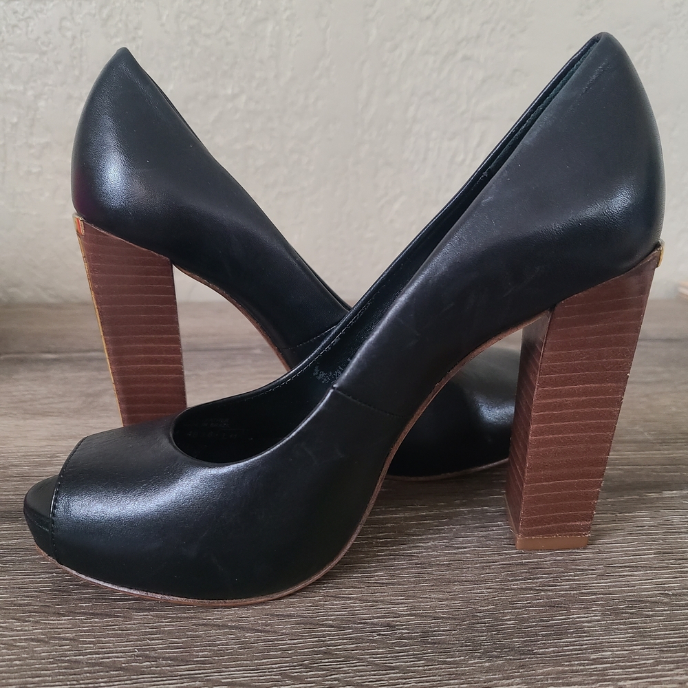 Tory Burch Cantrelle Peep Toe Heels Black Leather Size 5.5